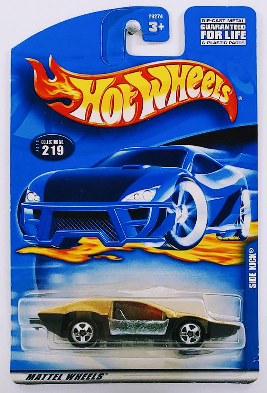 Hot Wheels 2000 - Collector # 219/250 - Side Kick - Gold - Black Plastic Base - USA '2001 Style' Card
