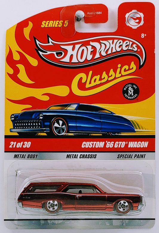 Hot Wheels 2009 - Classics Series 5 # 21/30 - Custom '66 GTO Wagon - Spectraflame Red - 5 Spokes with Red Lines - Metal/Metal