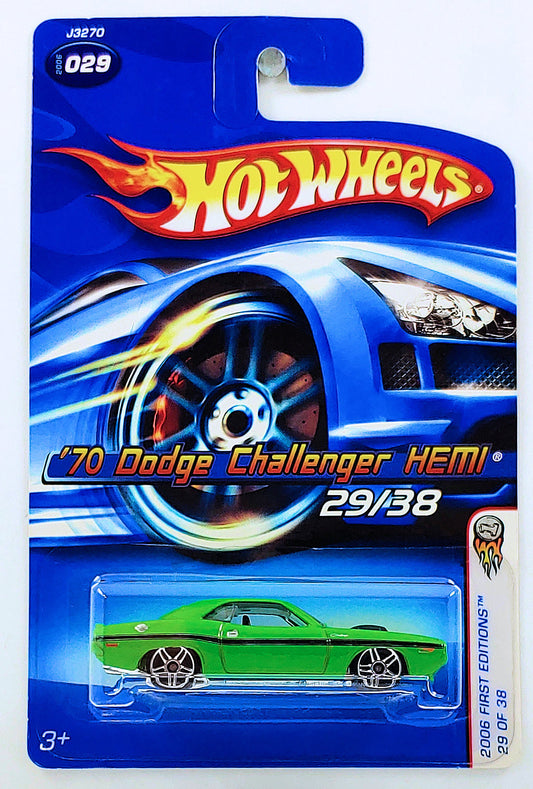 Hot Wheels 2006 - Collector # 029/223 - New Models 29/38 - '70 Dodge Challenger HEMI - Green - KMart Exclusive - USA '06 Card