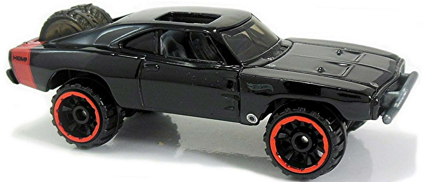 Hot Wheels 2017 - Collector # 004/365 - Experimotors 1/10 - New Models - '70 Dodge Charger (Fast & Furious) - Black - USA Card - ERROR: Chassis Mis-Aligned