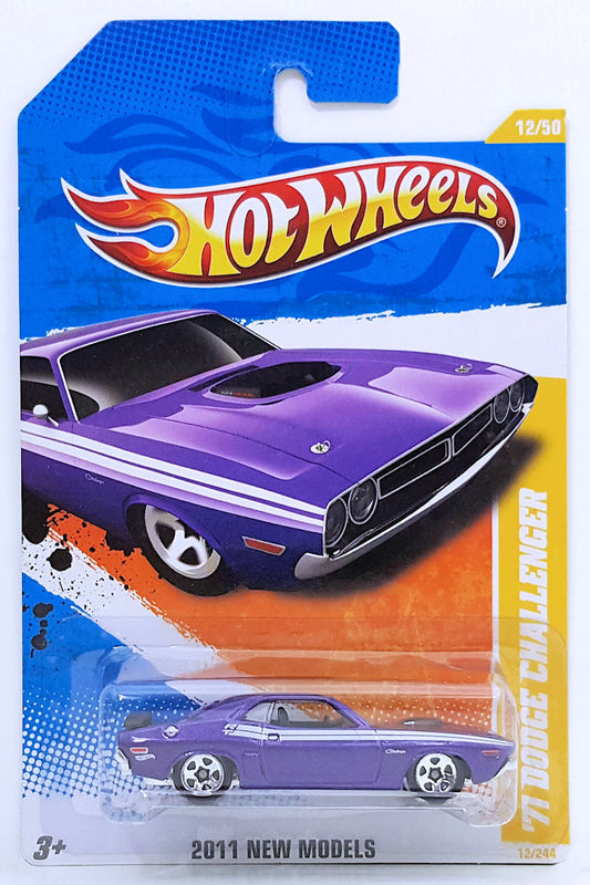 Hot Wheels 2011 - Collector # 012/244 - New Models 12/50 - '71 Dodge Challenger - Purple - USA Card