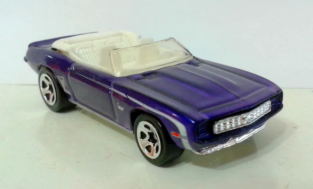 Hot Wheels 2006 - Collector # 021/223 - '69 Camaro - Metalflake Purple - USA '07
