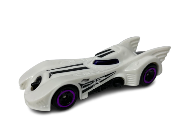 Hot Wheels 2023 - Collector # 103/250 - Batman 03/05 - Batmobile - Off-White - DC Comics / The Flash - USA