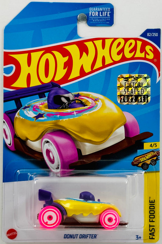 Hot Wheels 2022 - Collector # 082/250 - Fast Foodie 04/05 - Donut Drifter - Yellow - FSS