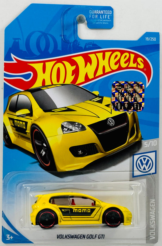 Hot Wheels 2019 - Collector # 019/250 - Volkswagen 5/10 - Volkswagen Golf GTi - Yellow - FSC