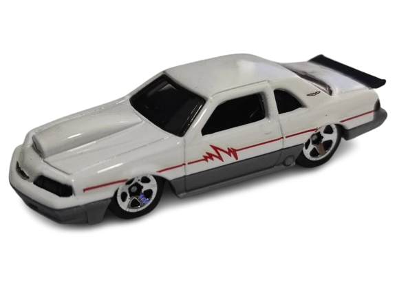 Hot Wheels 2023 - Collector # 056/250 - Retro Racers 5/10 - Matt and Debbie Hay's 1988 Pro Street Thunderbird - White - USA