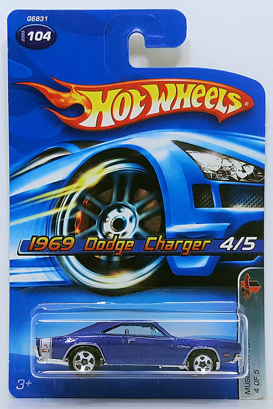 Hot Wheels 2005 - Collector # 104/183 - Muscle Mania 4/5 - 1969 Dodge Charger - Dark Blue Metallic - 5 Spokes - USA