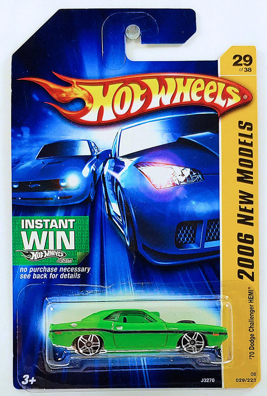 Hot Wheels 2006 - Collector # 029/223 - New Models 29/38 - '70 Dodge Challenger HEMI - Green - KMart Exclusive - USA '07 Card with Instant Win