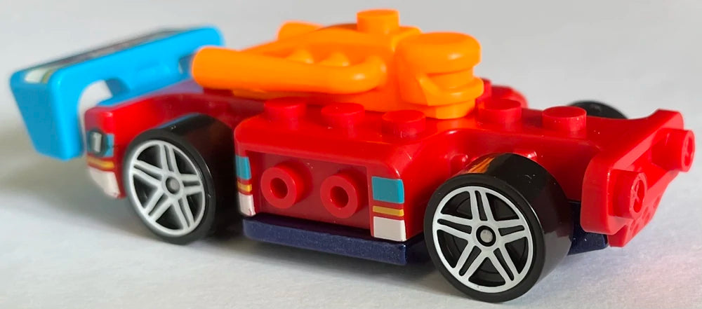 Hot Wheels 2022 - Collector # 165/250 - Expeimotors 9/10 - New Models - Bricking Speed - Red - Lego - USA