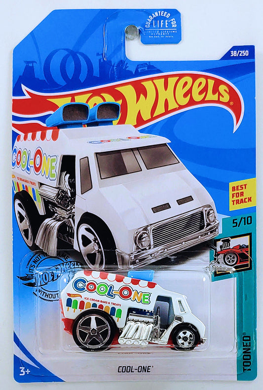 Hot Wheels 2020 - Collector # 038/250 - Tooned 5/10 - Cool-One - White