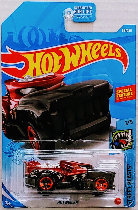 Hot Wheels 2021 - Collector # 069/250 - Street Beasts 1/5 - Hotwieler - Dark Red & Black