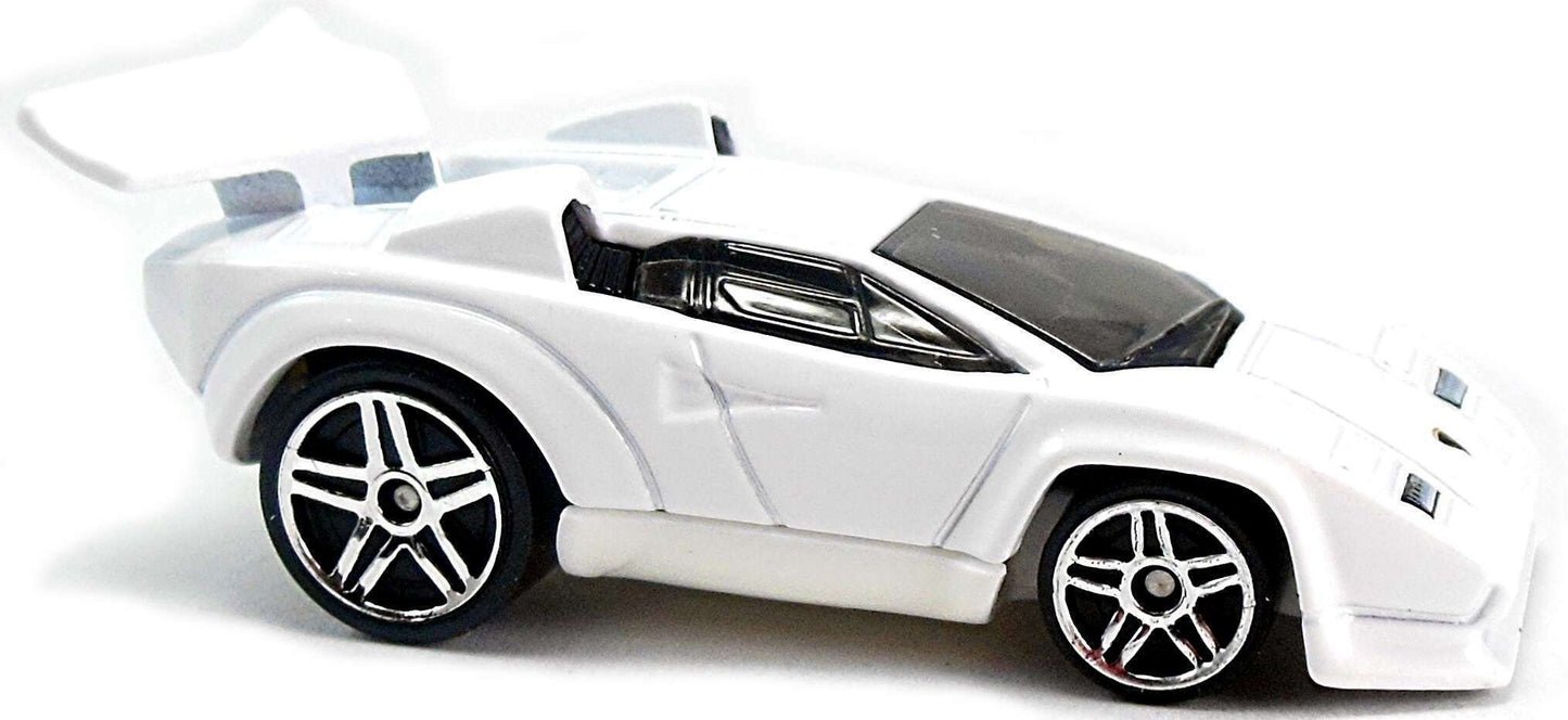 Hot Wheels 2017 - Collector # 054/365 - Tooned 6/10 - Lamborghini Countach - White - FSC