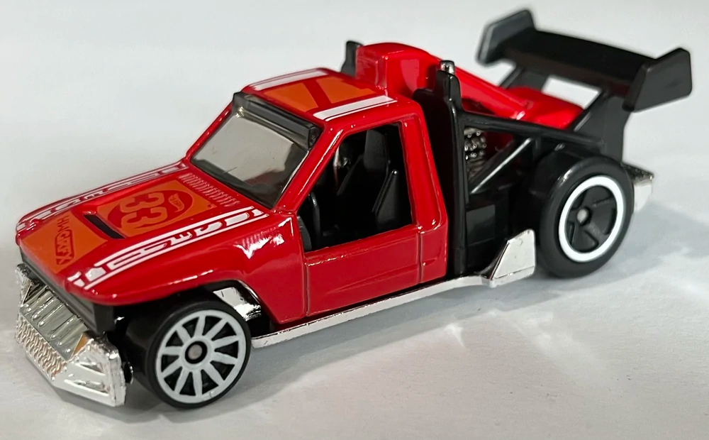Hot Wheels 2022 - Collector # 115/250 - HW Hot Trucks 8/10 - New Models - Lolux - Red
